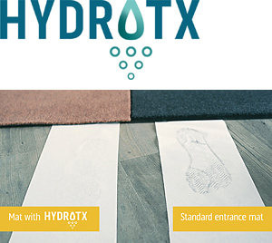 Vochtopname van een entreemat met HydroTX (links) vergeleken met een gewone entreemat in een voetafdrukproef, zoals te zien in het filmpje. Vochtopname-van-een-entreemat-logo