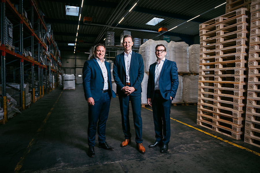 UZIN UTZ’s COO, CFO en CSO zijn tevreden met de eerste zes maanden van het jaar. Uzin Utz Halbjahreszahlen 2026